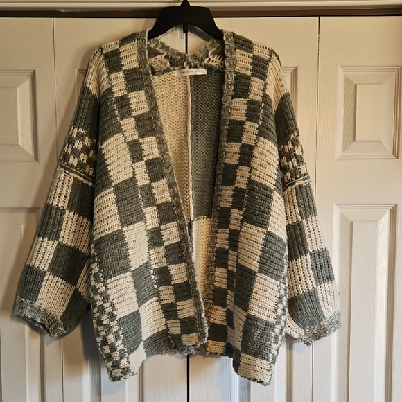Altar'd State Sweaters - Altar'd State Plaid Knit Cardigan - Green and Cream